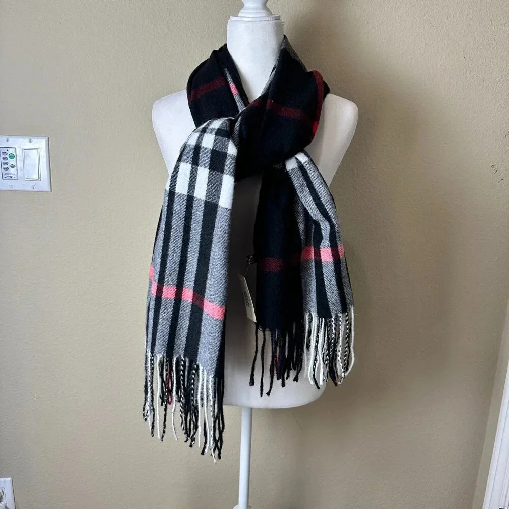 NWT Rothschilds Boutique The 8urberry Style Plaid Tassel Scarf Super Soft Large